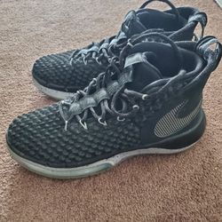 NIKE ALPHA DUNKS SZ 9.5 MINT CONDITION