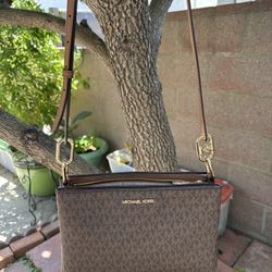 Michael Kors Crossbody Bag