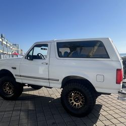 1995 XLT FORD BRONCO