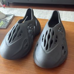 Yeezy foam runners