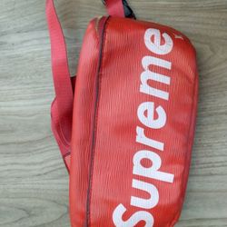 10

LOUIS VUITTON x Supreme 17AW Epi Bum Bag Waist Bag Front Logo M53418 Red White

