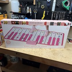 NEW - FAO Schwarz Giant Dance-On Piano