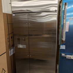 Monogram ZISS480DNSS
48 Inch Counter Depth Built-In Side by Side Smart Refrigerator with 28.6 Cu. Ft. Total Capacity