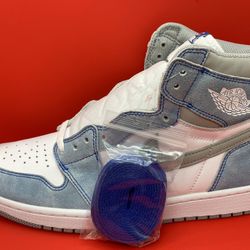 Air Jordan 1 Retro OG Hyper Royal