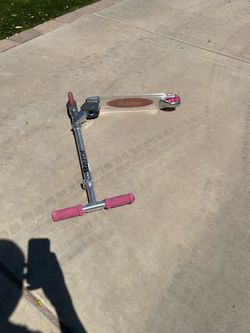 Razor Kick Scooter with Pink Grips