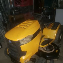 Cub Cadet Riding Mower   XT1 ENDURO 