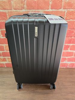 Rockland 24" Carry On luggage