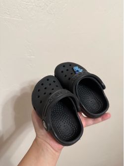 Toddler crocs size 4C