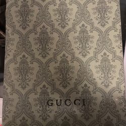 Gucci Rhyton “Worldwide” Sneakers/ Color: Ivory/ Size: 39 (Women’s 8-Men’s 6)