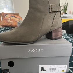 Vionic Boots