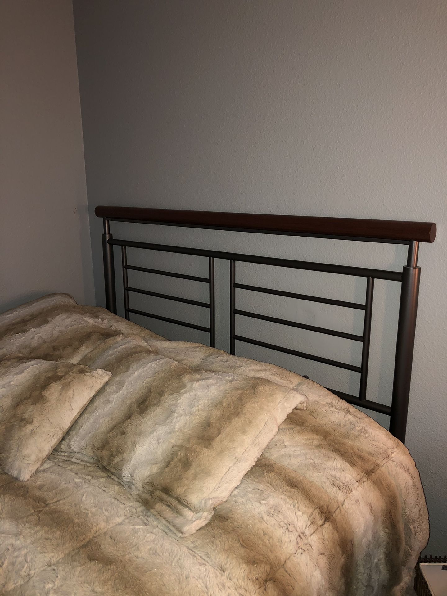 Headboard size full