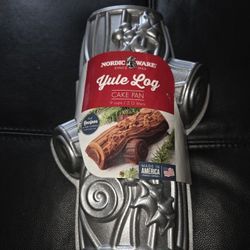 NEW: Nordic Ware Yule Log Cake Pan