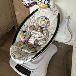 Mamaroo 4moms Baby Swing 