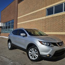 ///2017 NISSAN ROGUE SPORT SV AWD///