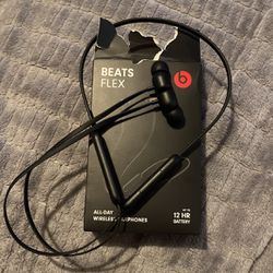 Beats Flex Headphones With Charger And Never Used Different Sized Ear Buds