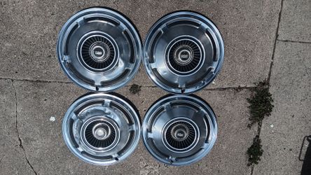 Ford hubcaps