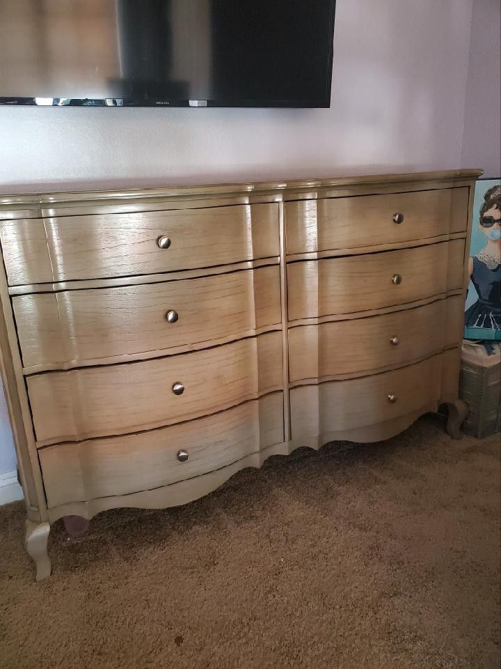 Acme Chelmsford French Provincial 8 Drawer Dresser and Nightstands 