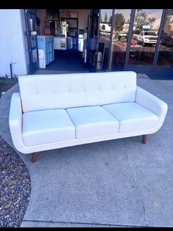 New 29.5"D × 71"W × 32"H Beige Fabric Tufted Sofa
