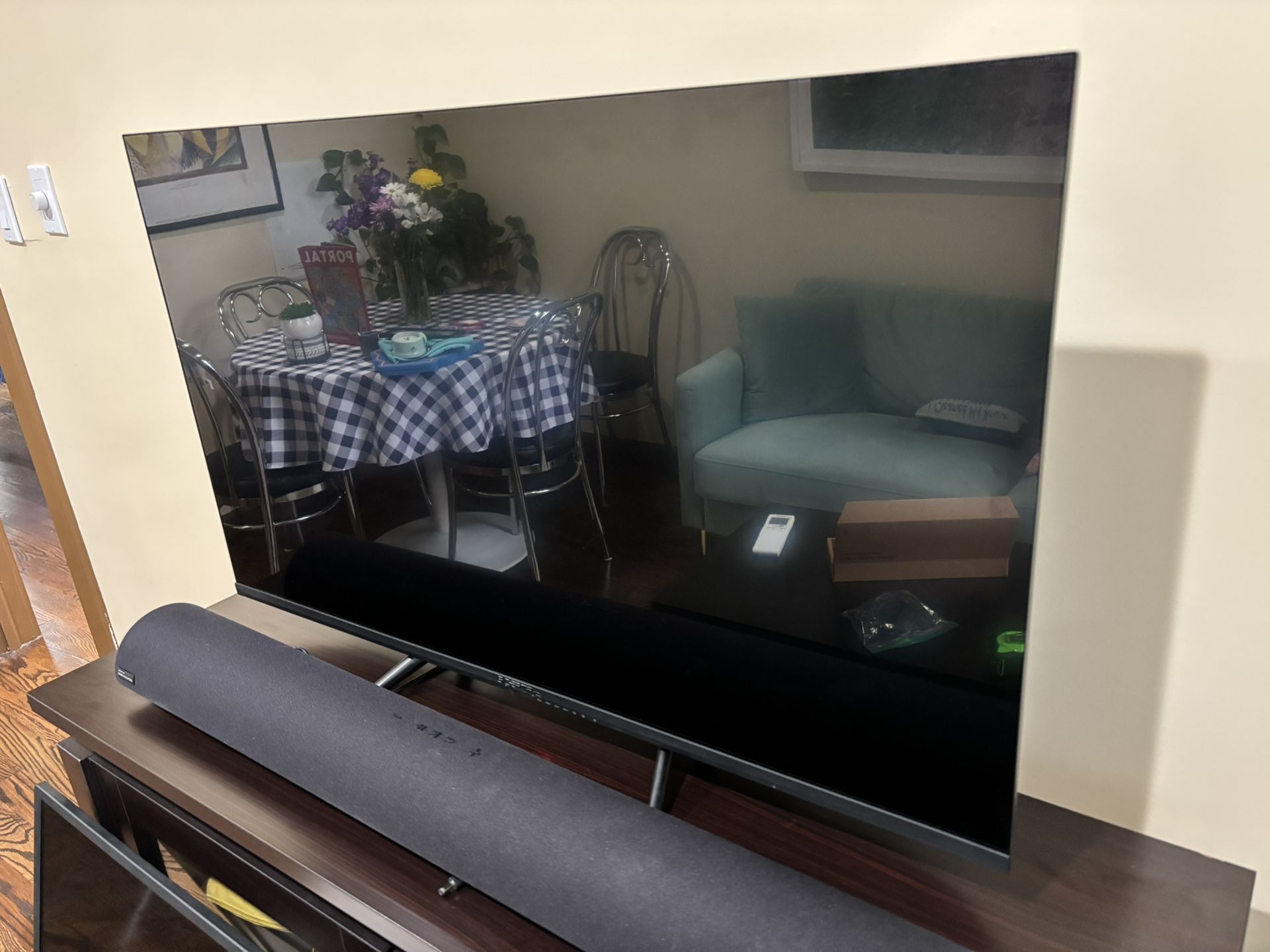 Sceptre 43” TV, Perfect Condition