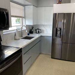 Kitchen Cabinets All Included