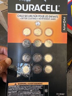 12 new Duracell 2032 batteries