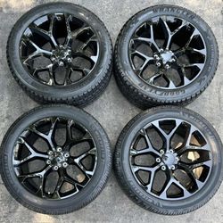 NEW 22 INCH SNOWLFLAKE REPLICA WHEELS AND LIKE NEW TIRES 