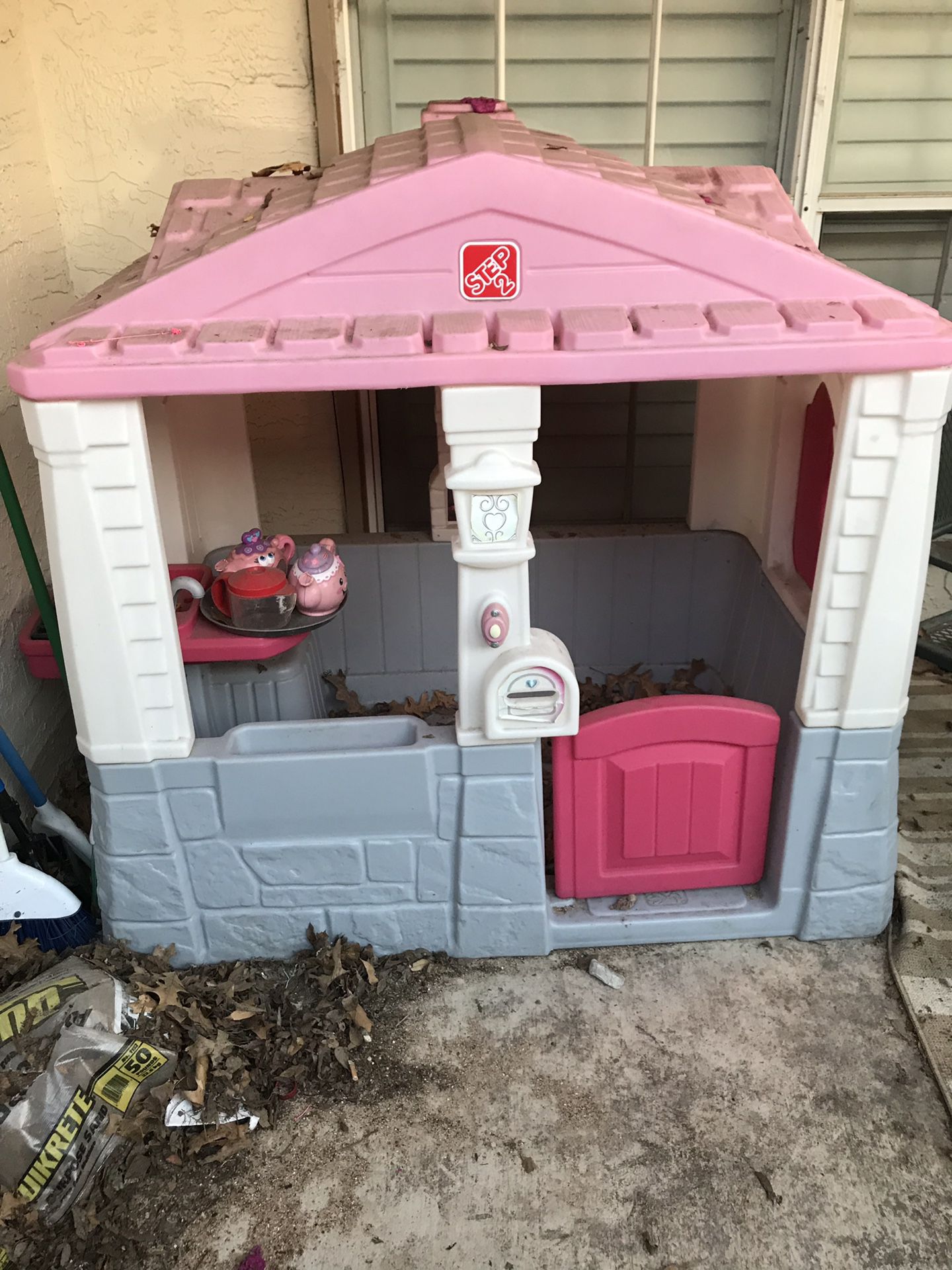 Barbie play house for sale. In good condition and still has majority of everything it came with. Paid 349.99 about 2 years and and now this exact Ba
