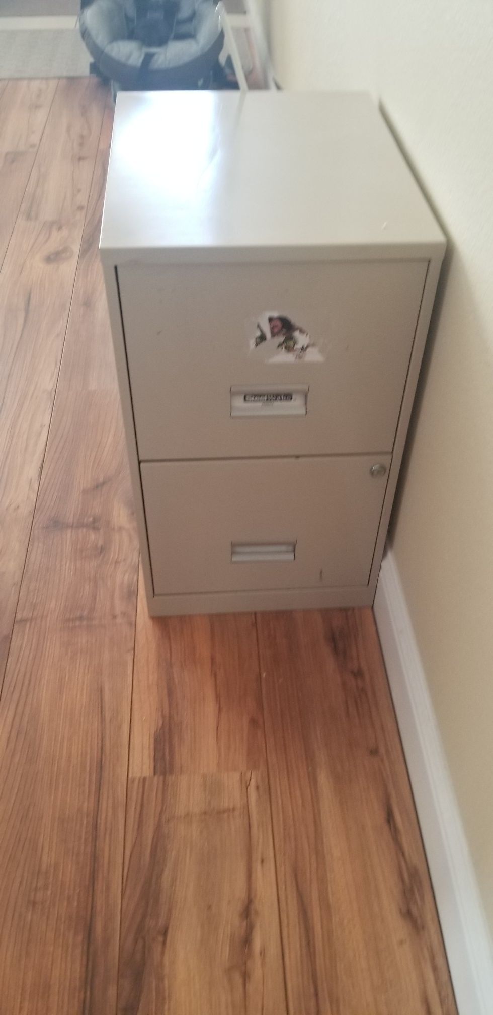 File cabinet 2 drawers