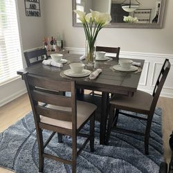 6 Seating Dining Set