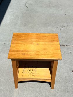 Solid Wood Mission-Style End Table / Nightstand