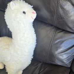Brand-new  Alpaca Stuffed  Animal.  $10.00