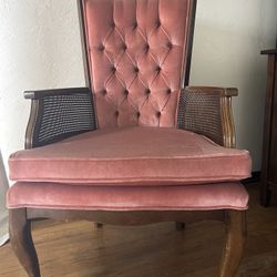 Pink Velvet Tufted Vintage Chair