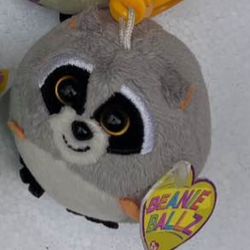Mischief Raccoon Beanie Ballz