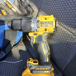 Dewalt Hamer Drill  & Baterie