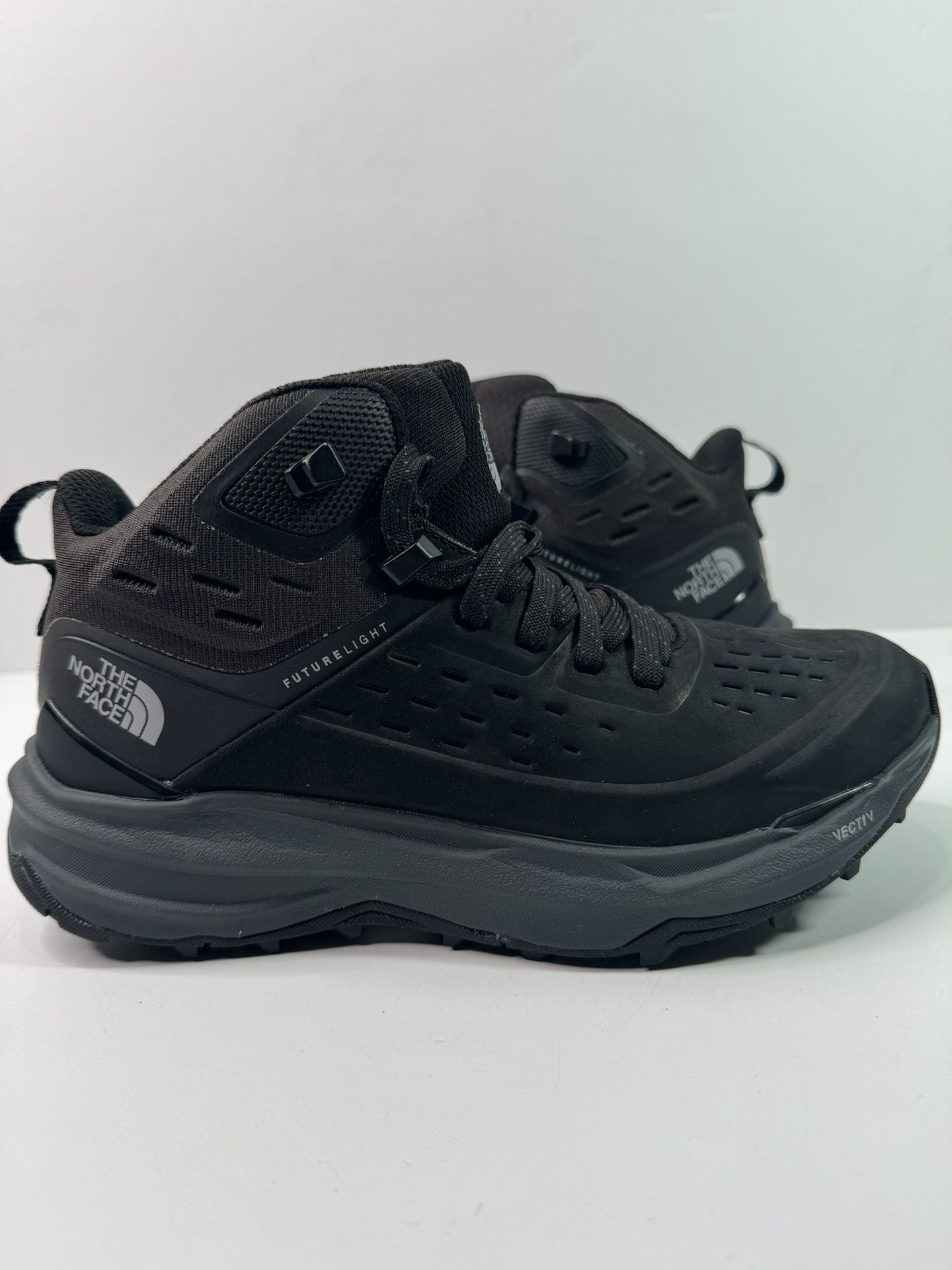 North Face Vectiv Exploris 2 Womens Size 7.5