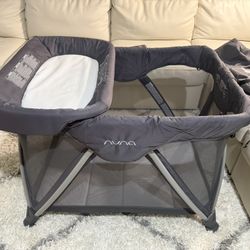 Nuna Travel Crib And Changing Station