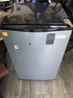 Magic Chef Mini Fridge