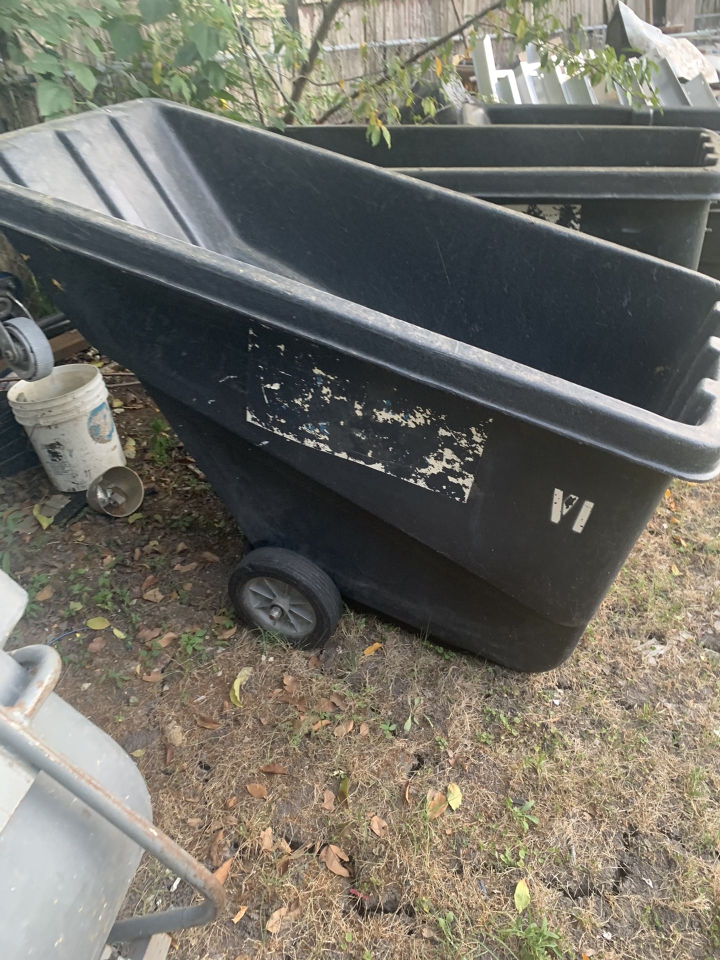 Gandolas/Gondolas Trash bins 2 left for Sale in Dallas, TX OfferUp
