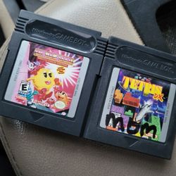 2 gameboy games
Tetris dx
And
Ms Pacman
Both working perfectly