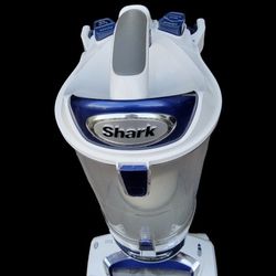 Shark Vacuum Complete Whit accessories