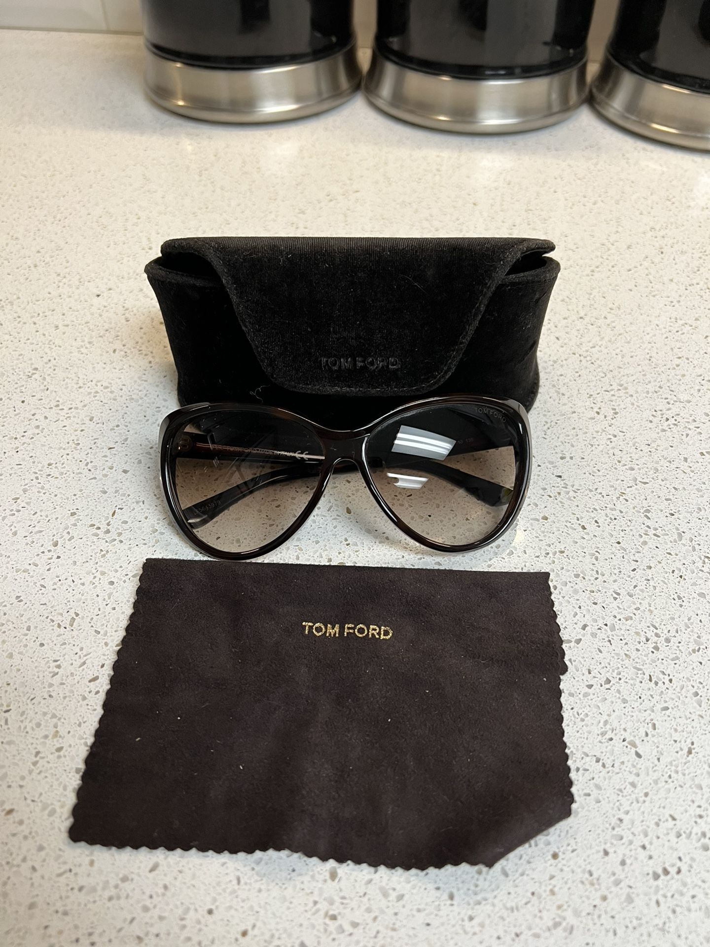 Tom  Ford Sunglasses With Case And Cloth