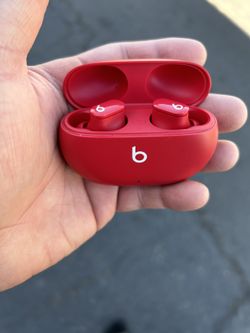 Beats Studio Buds