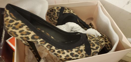 BCBG GENERATION LEOPARD HEELS SIZE 7