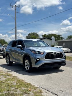 2024 TOYOTA HIGHLANDER LE