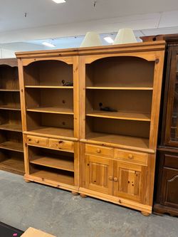 Broyhill bookcases bookcase (in store)