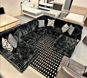 Black Corduroy Sectional Couch Set Fast Delivery Color Options Fast Delivery Only $39 Down Payment 👉 PLEASE ASK FOR JON GREEN WHEN YOU ARRIVE!