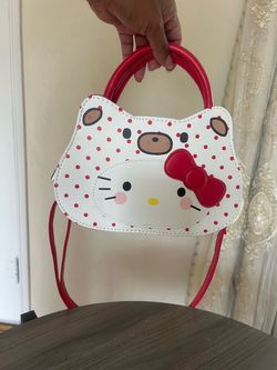 Hello Kitty Face Shaped Handbag