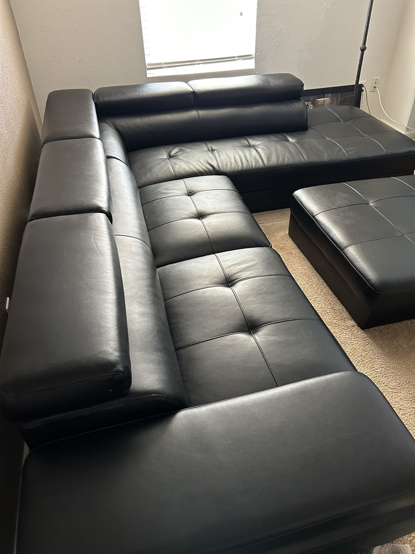 Black leather Sectional Sofá
