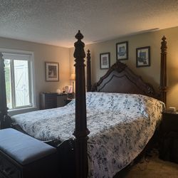 4 Poster King Size Bed (no mattress)