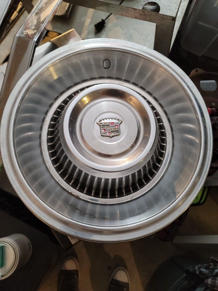 1960 Cadillac Hubcaps